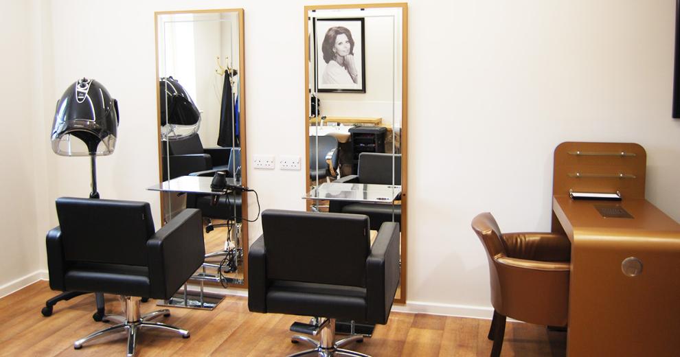 Salon at Noble House