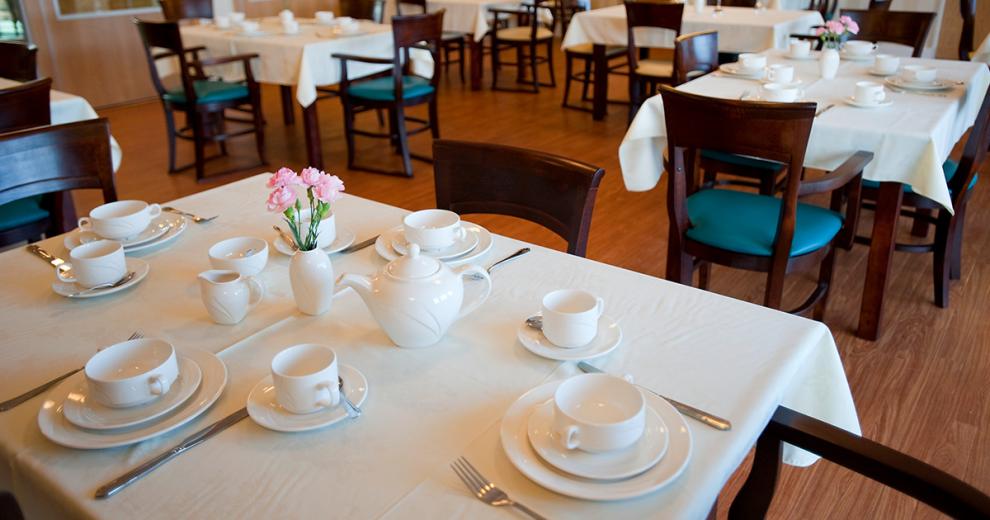 Roman Ridge dining area