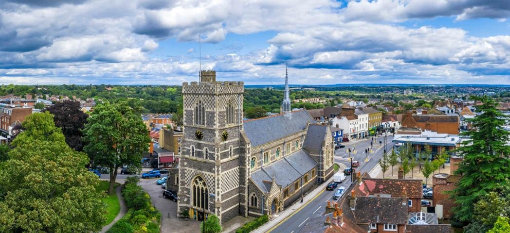 Panoramic views of High Barnet focusing in on the 1400’s church architecture.
