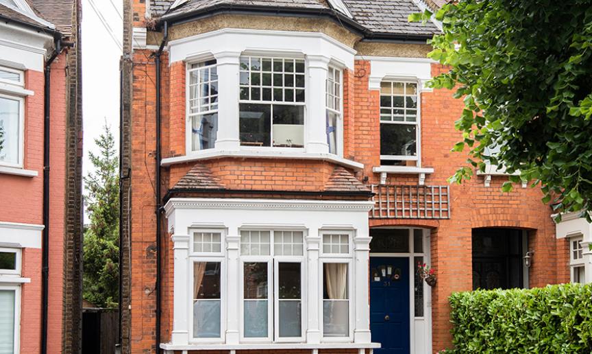 Modernised Victorian styled, semi-detached house, with off road parking on the Compton Road.