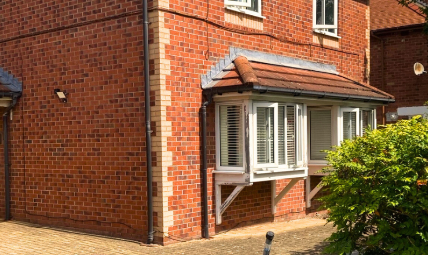 The front of Woodlea Avenue